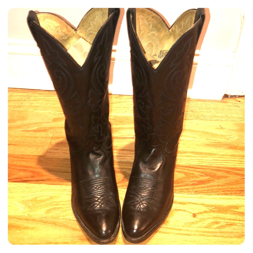 Justin Cowboy Boot in Impeccable condition